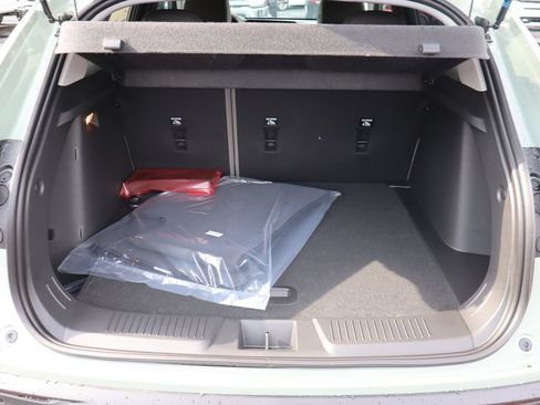 New 2026 Chevrolet Trax ACTIV w/ Driver Confidence Package FWD image 19