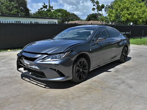 Used 2022 Lexus ES 350 F Sport w/ Accessory Package 2 FWD image 2