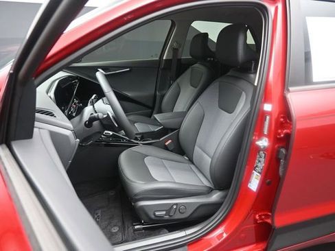 Used 2025 Kia Niro Wind FWD image 16