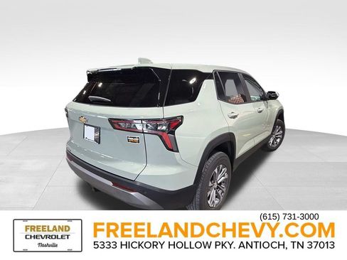 Used 2026 Chevrolet Equinox LT FWD image 2
