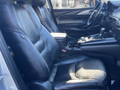 Used 2018 MAZDA CX-9 Touring image 31