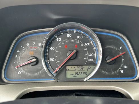 Used 2014 Toyota RAV4 Limited w/ Technology Package AWD/4WD image 2