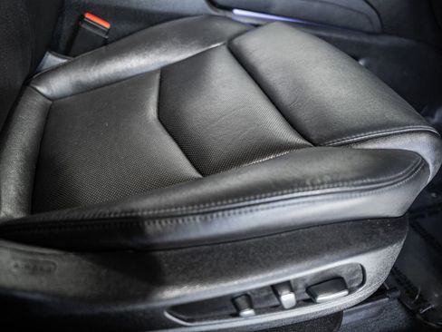 Used 2019 Cadillac XT5 Luxury image 37