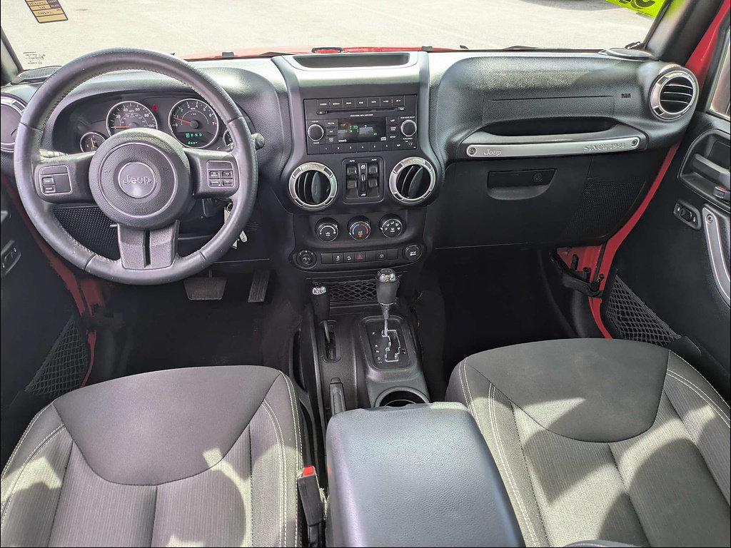 Used 2018 Jeep Wrangler Unlimited Sahara AWD/4WD image 19