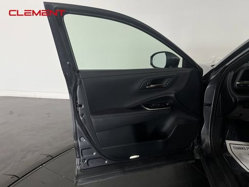 Used 2024 Toyota Crown Limited image 23