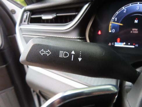 Certified 2024 Jeep Grand Cherokee Altitude image 21