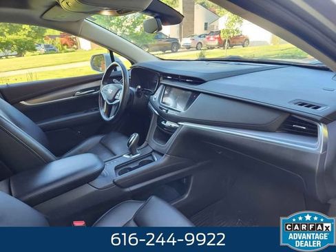 Used 2018 Cadillac XT5 Luxury w/ Driver Awareness Package AWD/4WD image 5