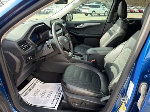 Used 2023 Ford Escape SE w/ PHEV Premium Package FWD image 14