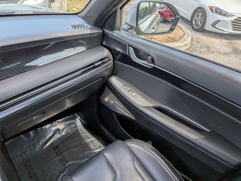 Used 2025 Hyundai Palisade Calligraphy image 19