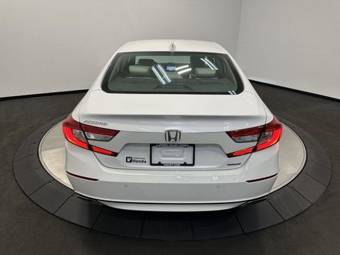 Used 2018 Honda Accord Touring image 6