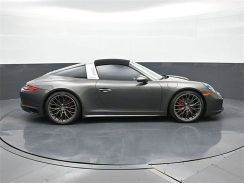 Used 2017 Porsche 911 Targa 4S image 19