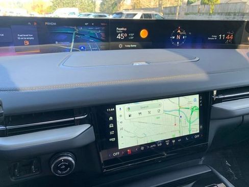 New 2026 Lincoln Navigator L Reserve w/ Jet Appearance Package image 23