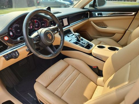 Certified 2023 Porsche Panamera 4 AWD/4WD image 4