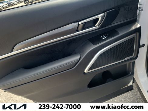 Certified 2024 Kia Telluride S w/ S Sunroof Package FWD image 11