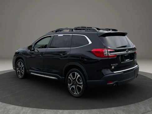 Used 2023 Subaru Ascent Limited AWD/4WD image 3