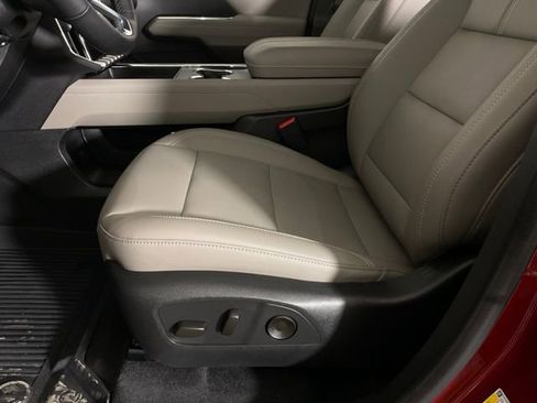 Used 2025 GMC Acadia Elevation w/ Elevation Premium Package image 30