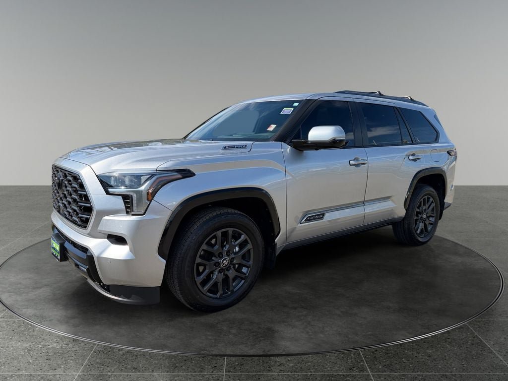 Used 2025 Toyota Sequoia Platinum AWD/4WD image 3