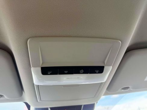 Used 2024 Nissan Rogue S FWD image 29