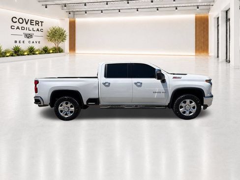 Used 2020 Chevrolet Silverado 2500 LTZ w/ LTZ Premium Package AWD/4WD image 12
