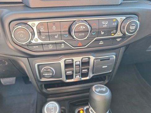 Used 2023 Jeep Wrangler Unlimited Sport AWD/4WD image 23