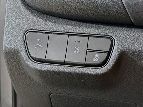 Used 2024 Kia Seltos EX FWD image 27