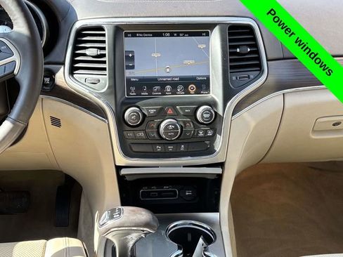Used 2014 Jeep Grand Cherokee Overland image 34