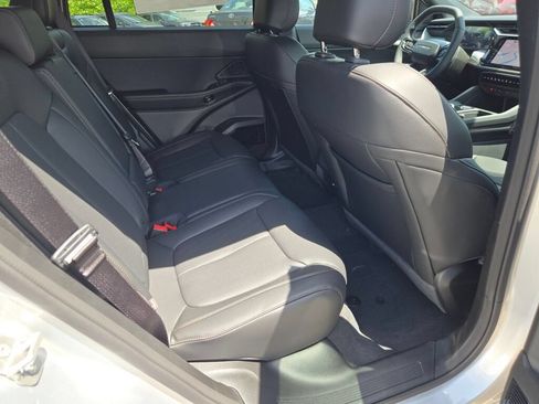 New 2026 Jeep Cherokee Limited AWD/4WD image 9