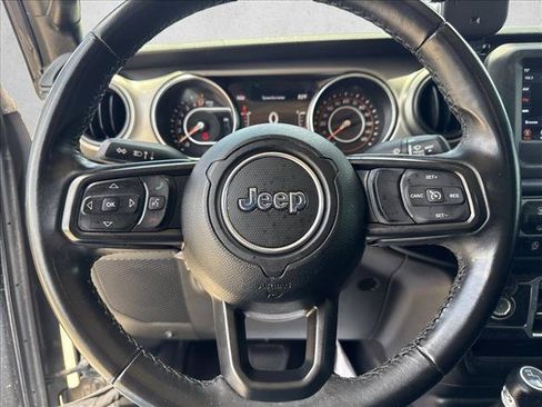 Used 2021 Jeep Gladiator Sport AWD/4WD image 10