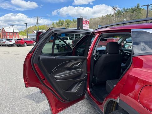 Used 2022 GMC Terrain SLE w/ Driver Convenience Package AWD/4WD image 24