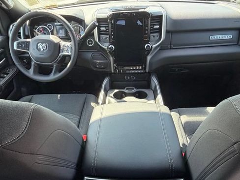 New 2026 RAM 3500 Big Horn AWD/4WD image 32
