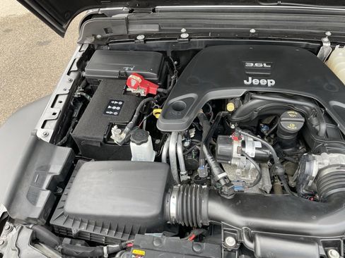 Used 2021 Jeep Wrangler Unlimited Sport image 35