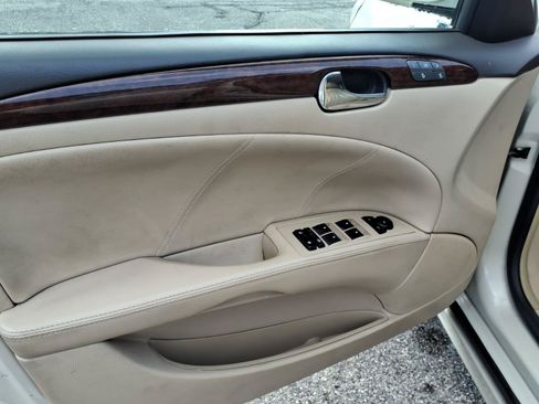 Used 2011 Buick Lucerne CXL w/ Driver Confidence Package FWD image 8