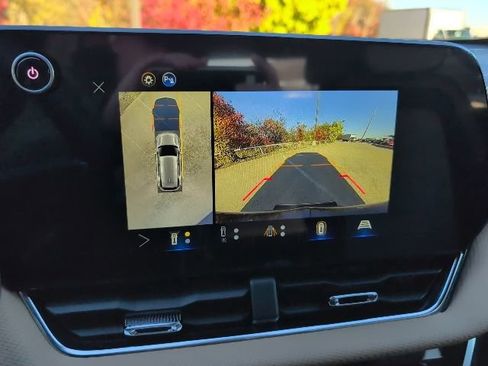 New 2026 Chevrolet Equinox ACTIV w/ Safety and Technology Package image 24