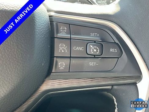 Certified 2024 Jeep Grand Cherokee Altitude AWD/4WD image 31