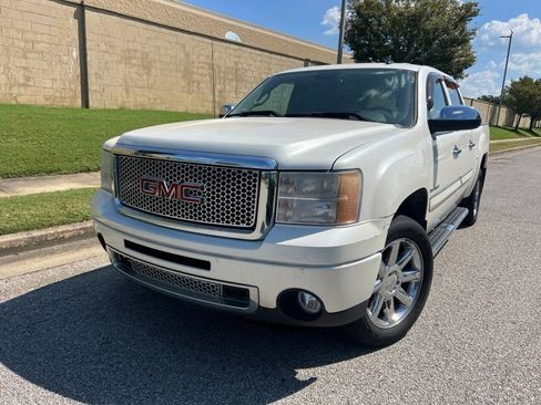 Used 2010 GMC Sierra 1500 Denali RWD image 2