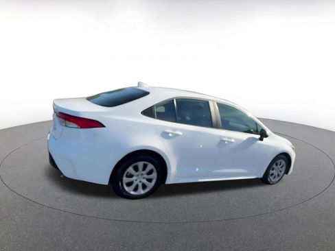 Used 2025 Toyota Corolla LE image 15