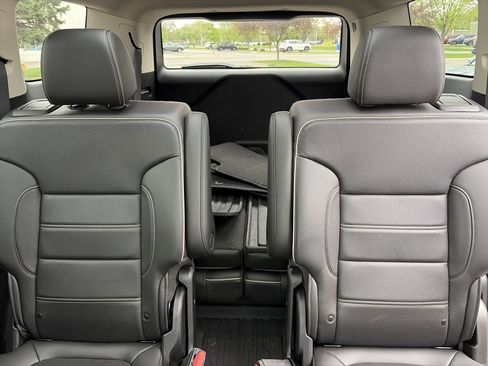 Used 2020 GMC Acadia Denali w/ Denali Ultimate Package AWD/4WD image 21