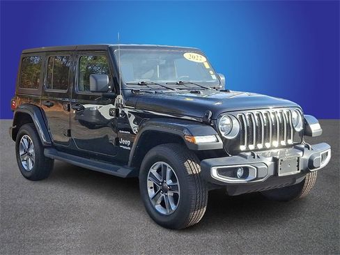 Used 2022 Jeep Wrangler Unlimited Sahara image 3