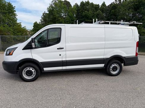 Used 2018 Ford Transit 250 130 Low Roof RWD image 8