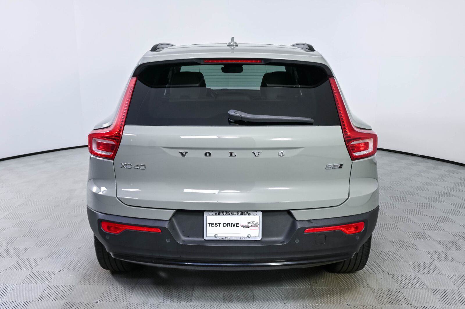 Used 2023 Volvo XC40 B5 Plus w/ Protection Package AWD/4WD image 28
