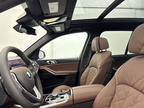 New 2026 BMW X5 xDrive40i w/ Climate Comfort Package image 24