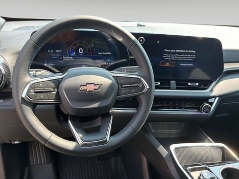 New 2026 Chevrolet Equinox LT w/ Safety and Technology Package FWD image 15