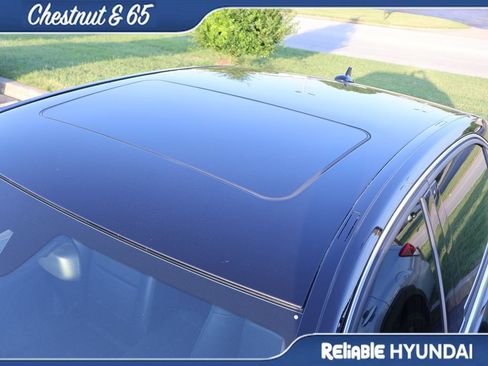 Used 2016 Mercedes-Benz E 350 4MATIC Sedan image 14