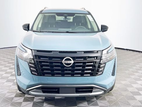 New 2026 Nissan Pathfinder SL image 3