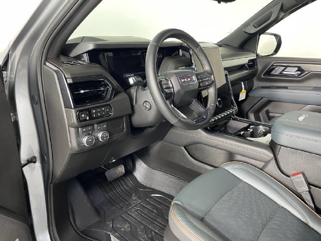 Certified 2026 GMC Yukon XL AT4 w/ AT4 Premium Package AWD/4WD image 3