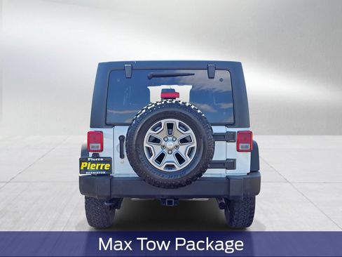 Used 2015 Jeep Wrangler Unlimited Rubicon w/ Max Tow Package AWD/4WD image 5