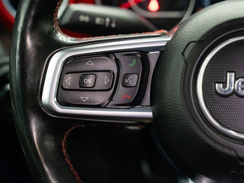 Used 2021 Jeep Wrangler Unlimited Rubicon image 16