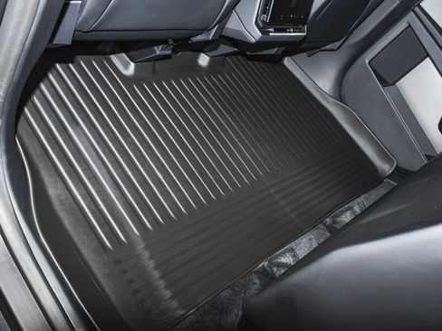 Used 2025 Tesla Cybertruck AWD Crew Cab image 48