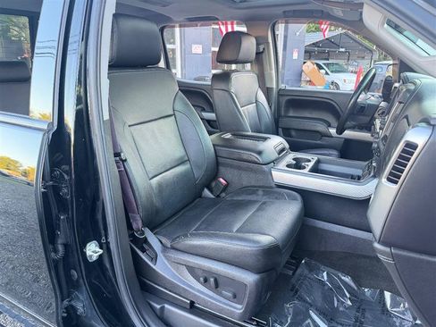 Used 2017 Chevrolet Silverado 1500 LTZ Z71 w/ LTZ Plus Package AWD/4WD image 18