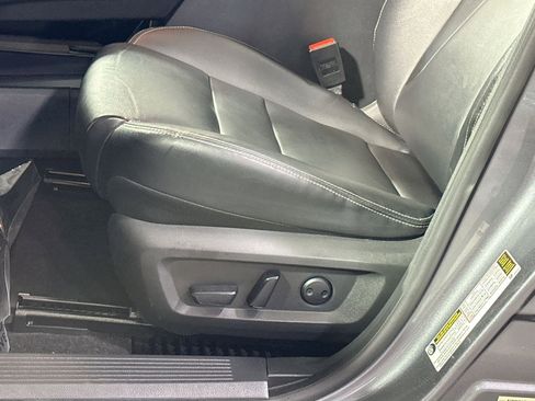 Used 2023 Nissan Rogue SL w/ SL Premium Package image 14